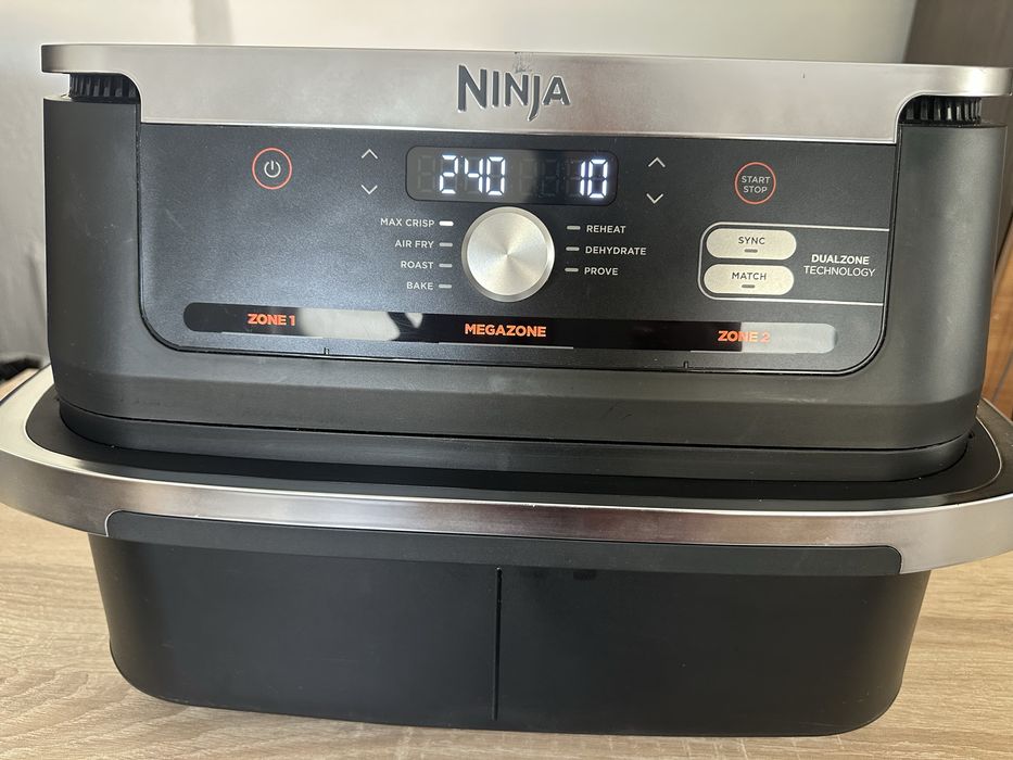 Фритюрник с горещ въздух Ninja AF500UK, 2470W