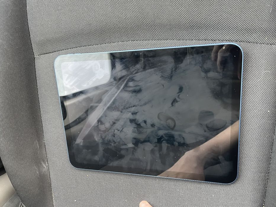 Vand ipad 11 (a16) 128gb ca nou