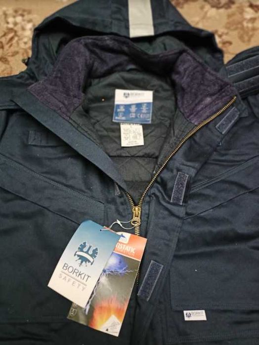 рабочий комбинезон  ( размер L )