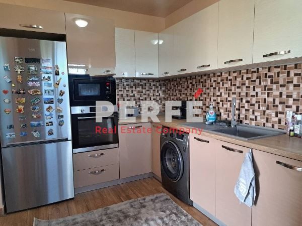 Продава се Къща в Бургас, Меден рудник - зона Б - 206 кв.м за 874 €/кв.м - Снимка #1
