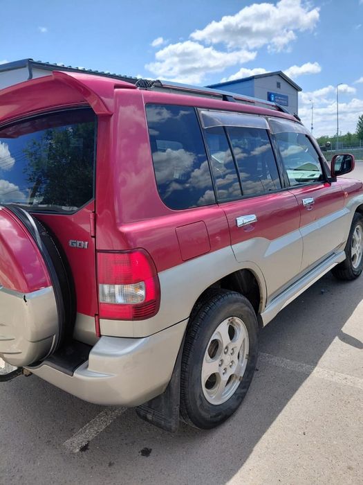 Продам pajero io 2001 года