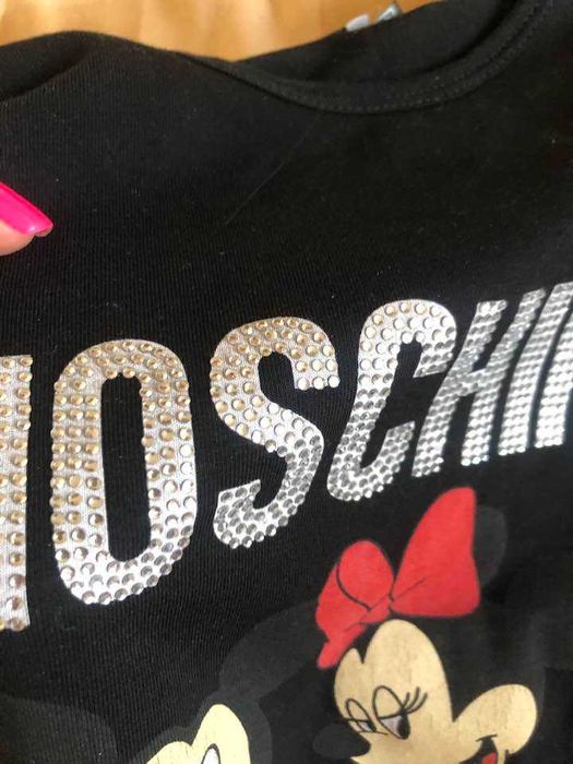 разпродажба на тениски Guess. Moschino, Tommy и др