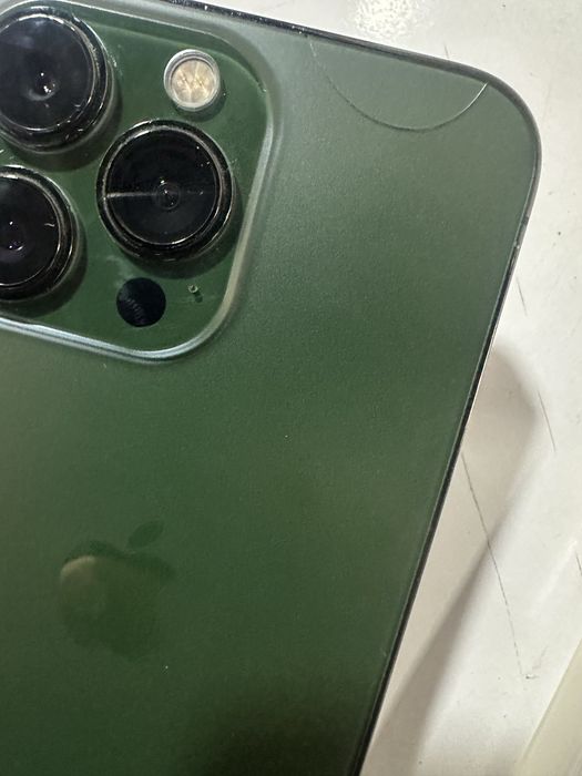 Iphone 13 pro green