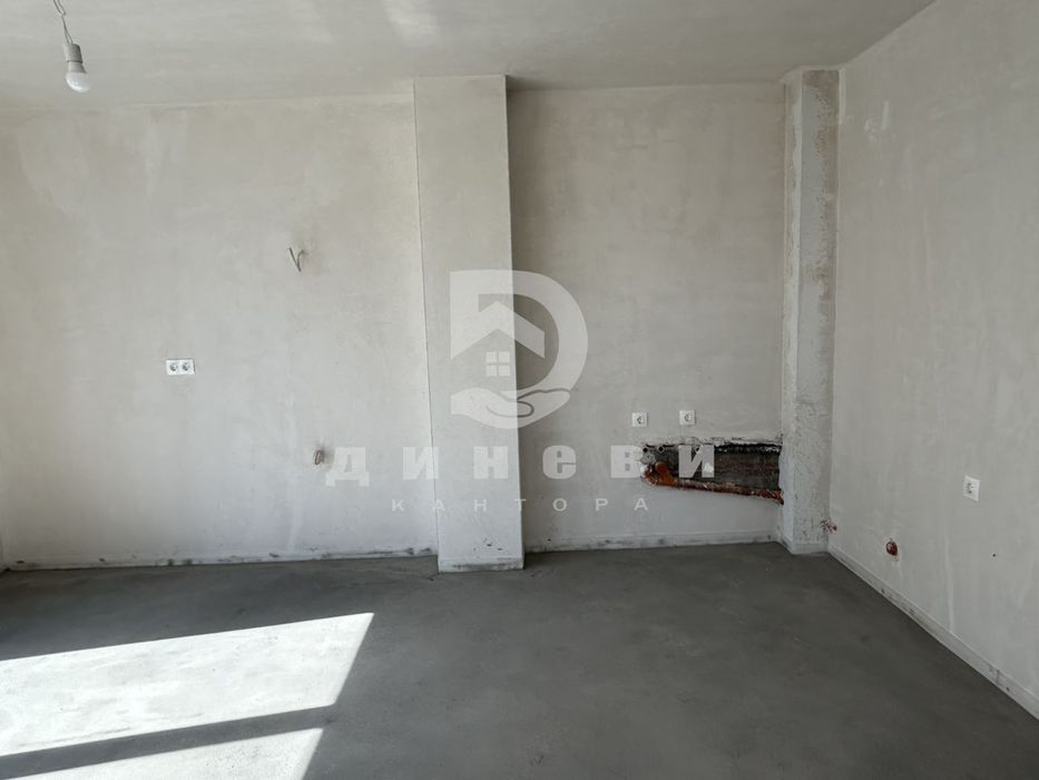 Продава се Тристаен апартамент в Пловдив, Шекер махала - 110 кв.м за 765 €/кв.м - Снимка #2