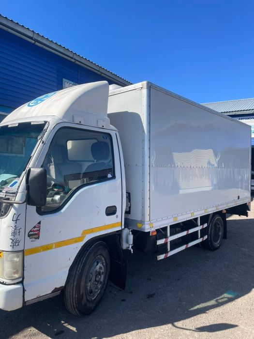 В продаже рабочая машина