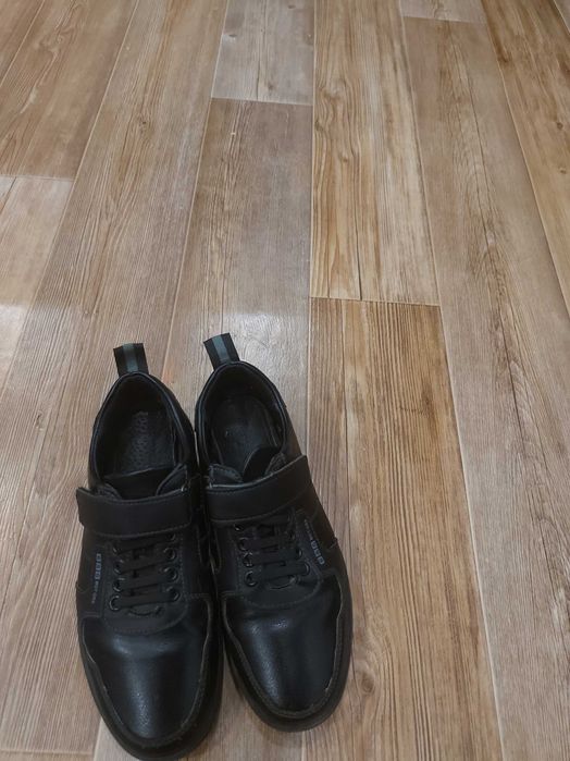 Продам обувь на мальчика