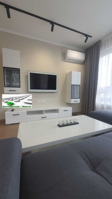 Дава се под наем Двустаен апартамент в Пловдив, Център - 67 кв.м за 663 € - Снимка #2