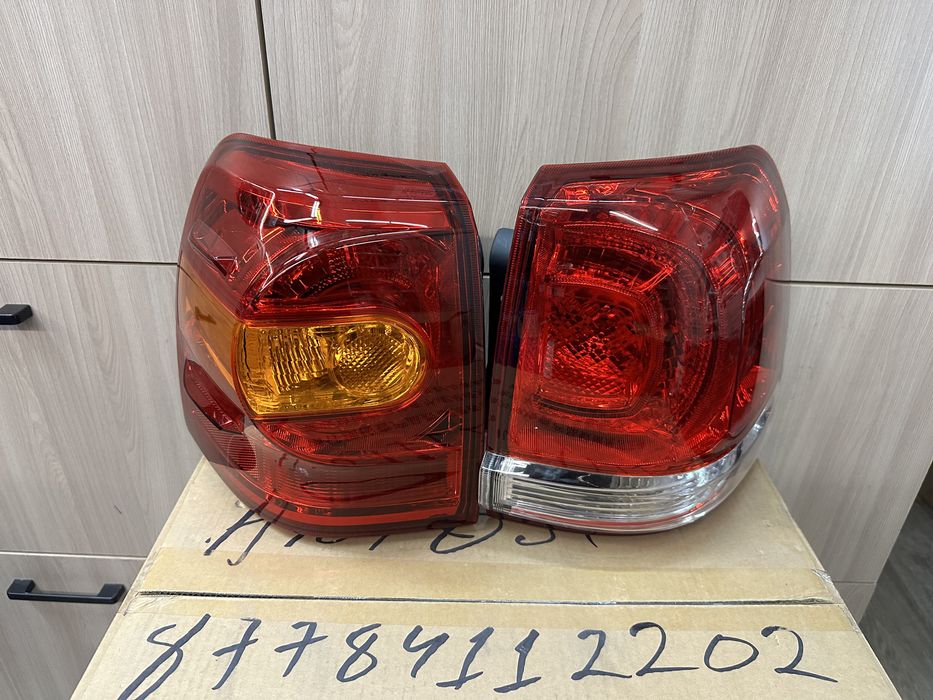 Фонарь Toyota Land Cruiser 200