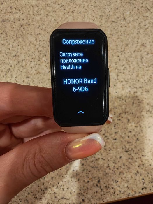 Продам часы honor band 6