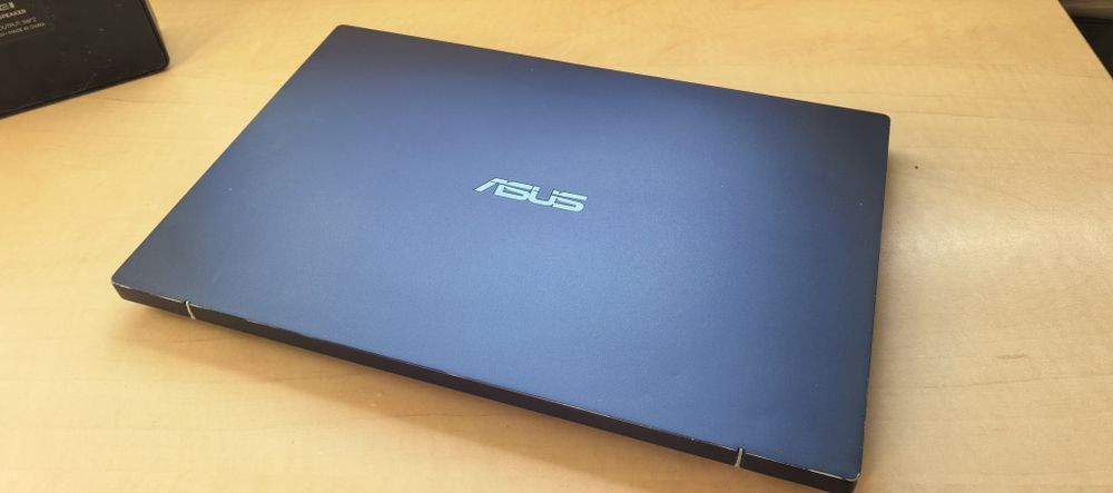 Laptop Asus ExpertBook B1__i7-1165G7 gen 11__24GB DDR4__512GB SSD__Bateria 3-4 ore_14"IPS_BONUS - Boxa Bluetooth