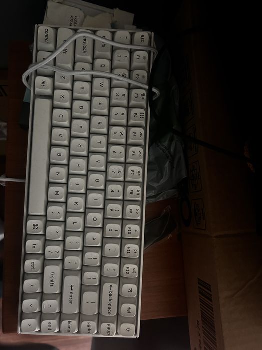 НАМАЛЕНА ЧИСТО НОВА Клавиатура Keychron K2 Pro White