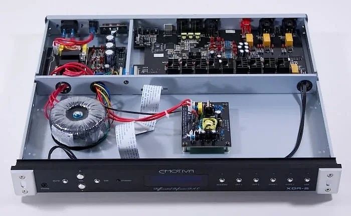 ЦАП Emotiva XDA-2 (USA)