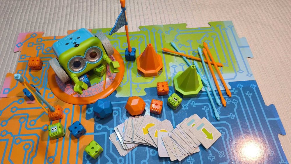 Robot educativ Botley Coding Robot Activity Set – Joc programare copii STEM, complet