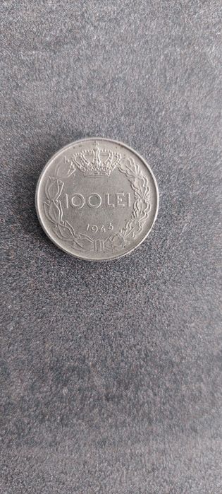 Bacnote și monede vechi.