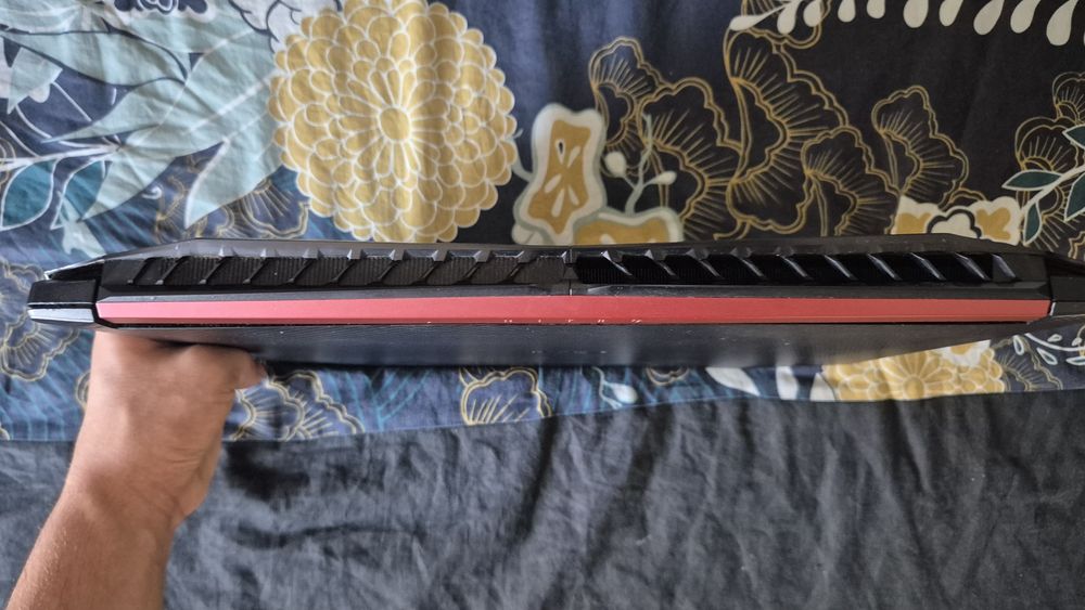 Laptop Acer Nitro 5 (cu defecte)