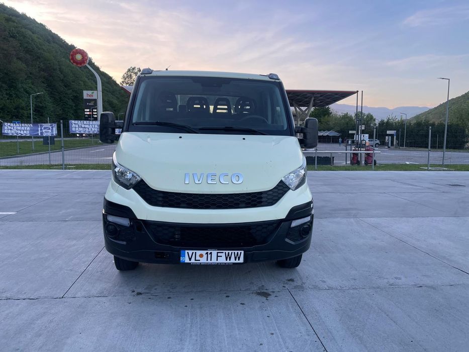Iveco dayli 3000 diseal  7 locuri ! an 2016 euro 6 Clima Carlig dublu spate
