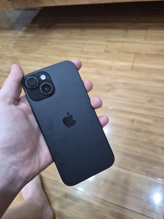 iPhone 15  128 гб