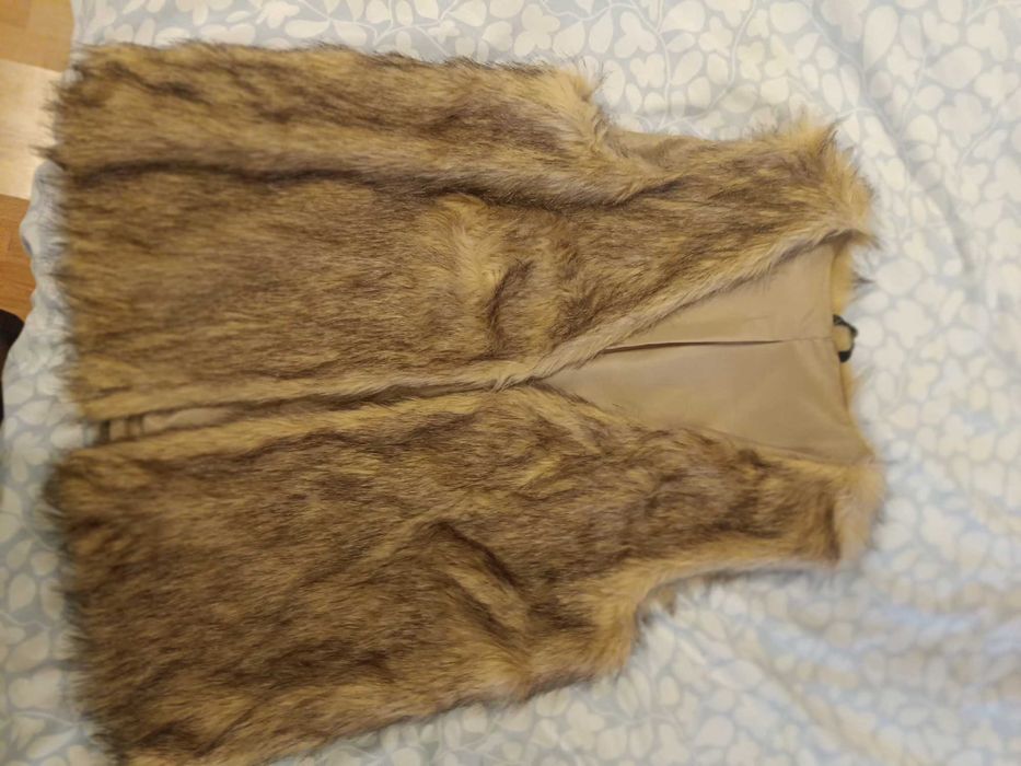 Пухен елек М размер