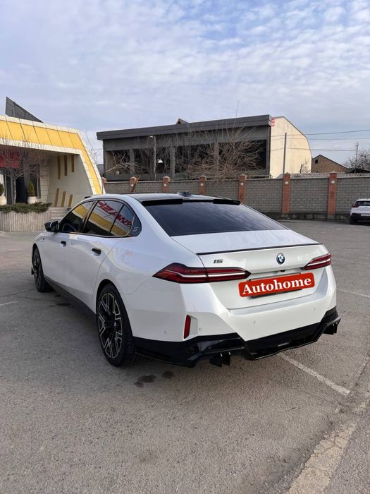 Zeekr 9x obves krugavoy spoler