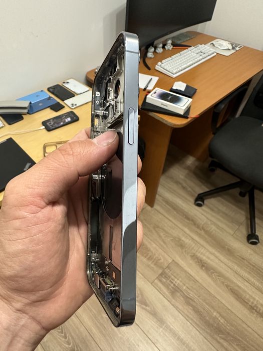 Carcasa iPhone 13 Pro Blue, cu flex incarcare