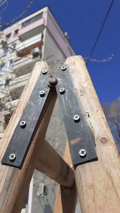 Дървени стълби, ръчно изработени