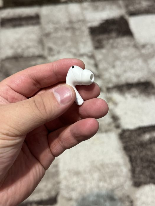 Правое ухо Airpods 2 pro