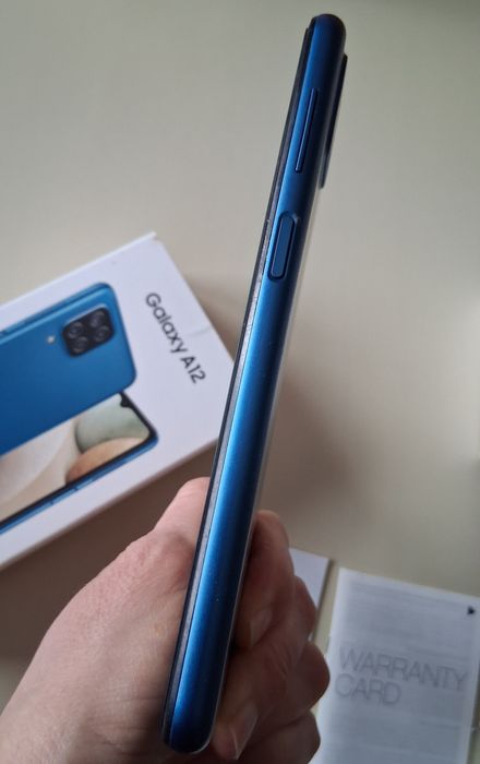 Смартфон SAMSUNG Galaxy A12 128 gb RAM 8 gb в отлично състояние