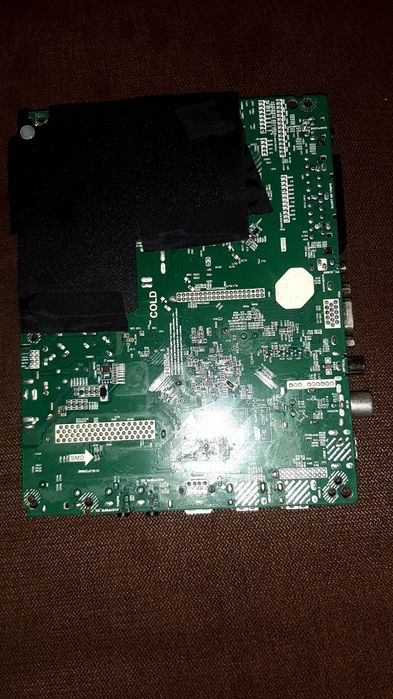 Placi diverse cu componente electronice