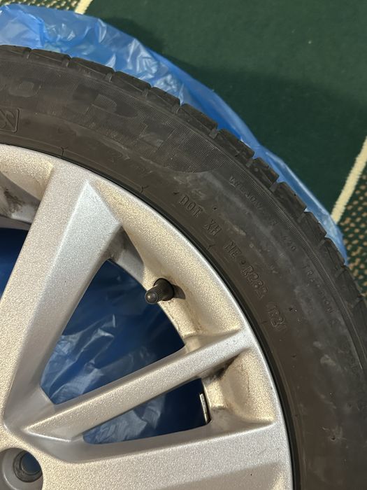 Продам летнюю резину с дисками