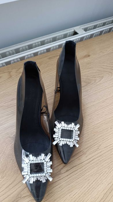 Дамски бели обувки,сандали