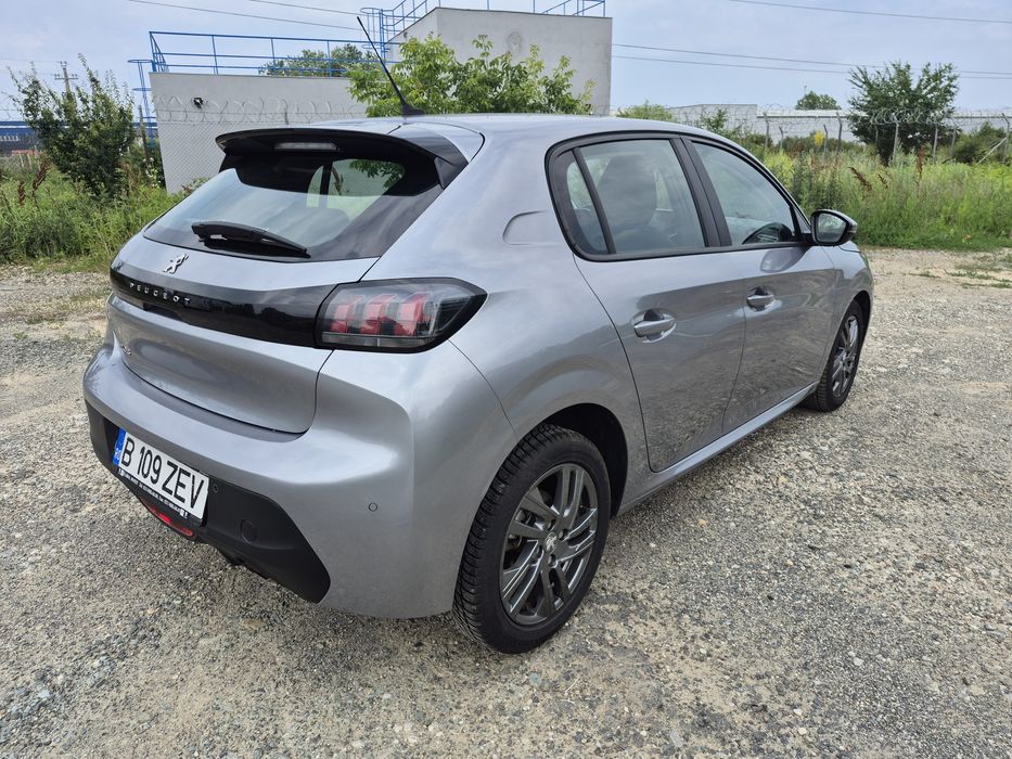 Vând Peugeot 208 Diesel din 2021 km 95000