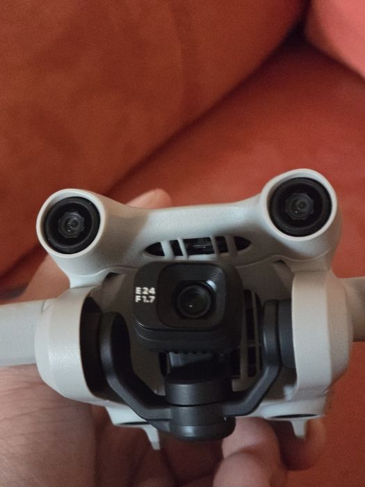 Vand dji mini 3 pro fly more combo 4 baterii incluse