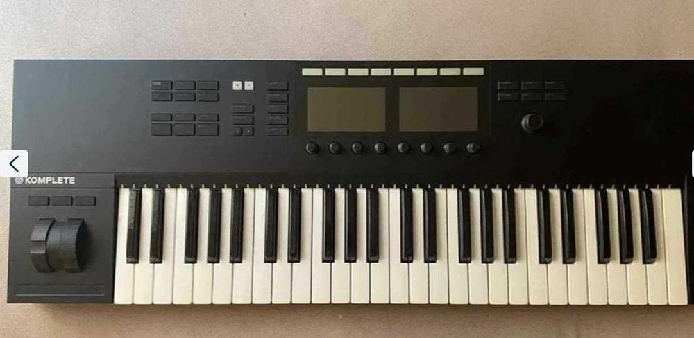 Native Instruments Komplete Kontrol S49 MK2 | Отлично състояние
