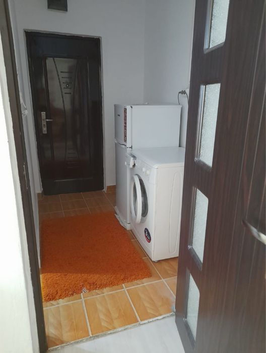 Inchiriez garsoniera in Targu Carbunesti