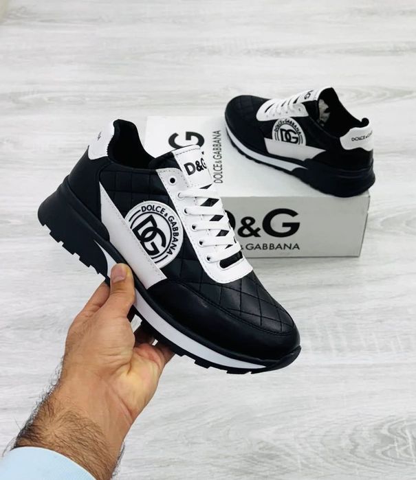 Adidasi dama si barbati