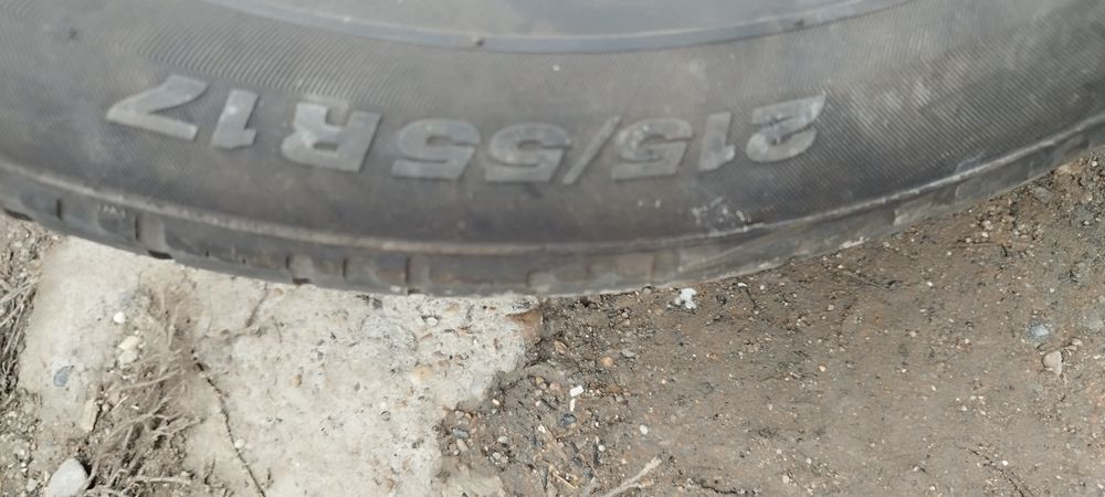 Продам летние шины 215/55/17