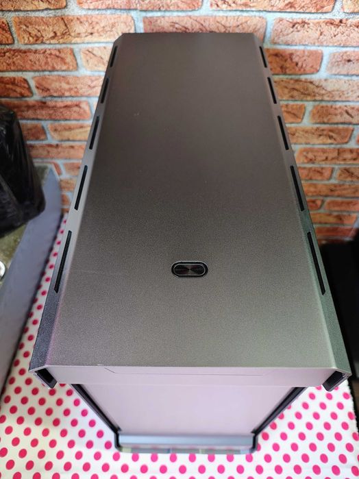 Carcasa Phanteks Enthoo Evolv Glass Satin Black.