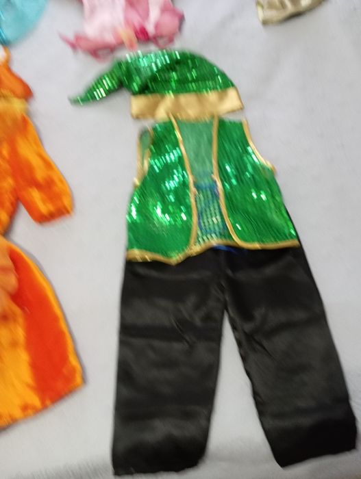 Продам новогодние костюмы