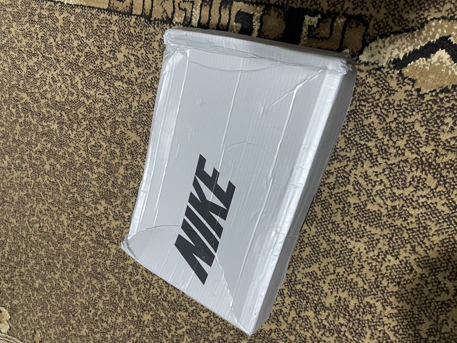 Кроссовки nikeee