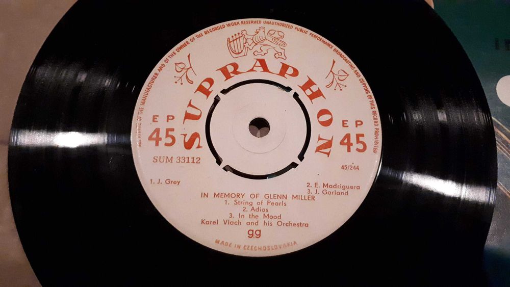 Disc vinil celebru: Karel Vlach and orchestra-In memoriam Glenn Miller