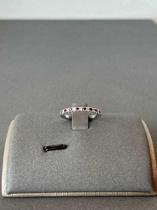 Кольцо обручальное с рубинами 17 р-р