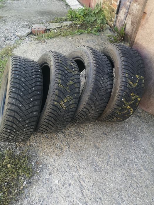 Продам резину 215 /60/r16 Good Year, зимняя