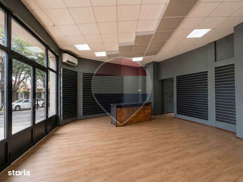 Spațiu comercial de 137mp de închiriat în zona Faleza Nor / vad intens