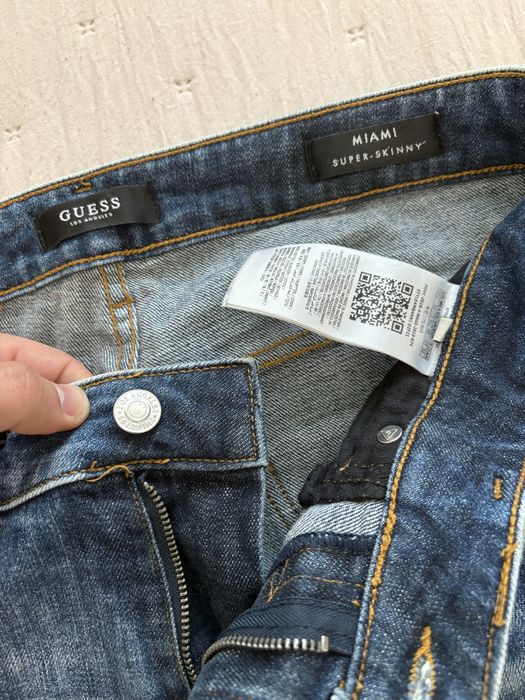 Мъжки дънки - Guess