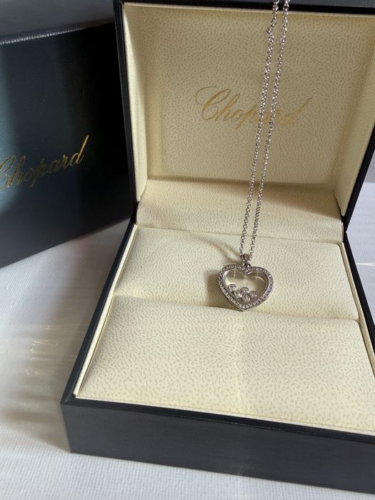 Ново колие Chopard happy diamonds