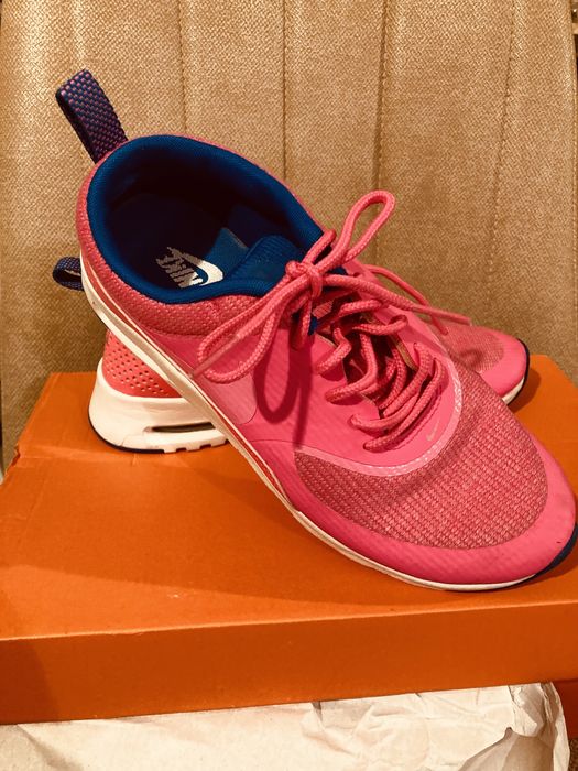 Дамски маратонки Nike Thea