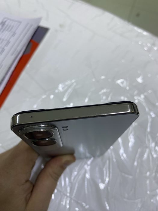 Срочно Vivo v40 lite идеал