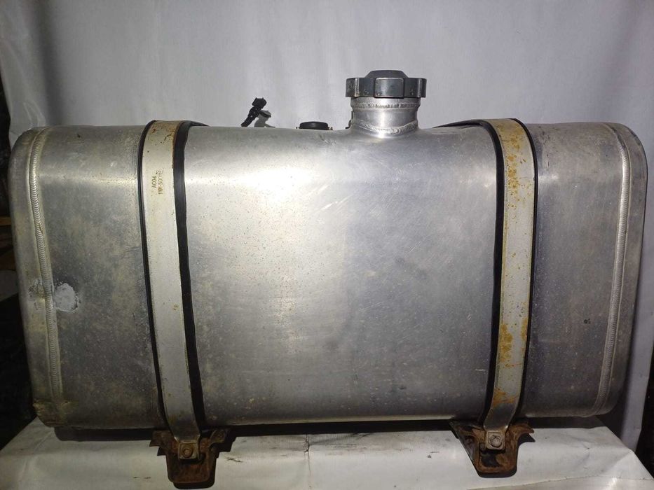 TitanAuto Iveco топливный бак для грузовика