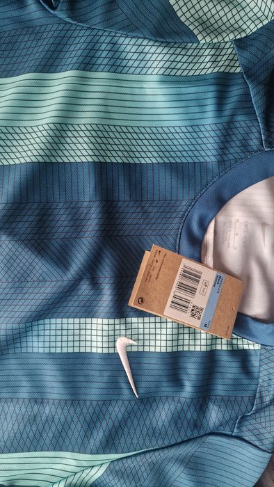 Нова тениска Nike