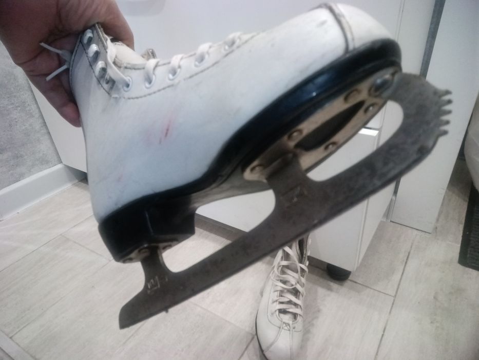 Продам Коньки 33 размер